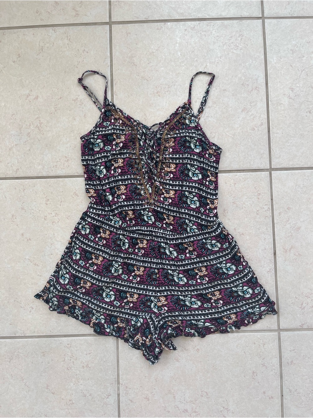 American Eagle Size M Floral Romper with Lace-Up Front & Open Back